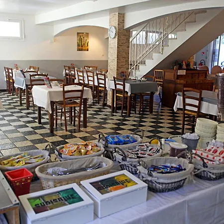 Le Petit Manoir Logis-3