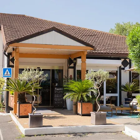 Brit Hotel Confort Nimes Ouest - A9 Sortie 25-2