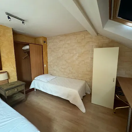 Hotel Bosquet Pau Centre - Self Check In Budget Hotel-2
