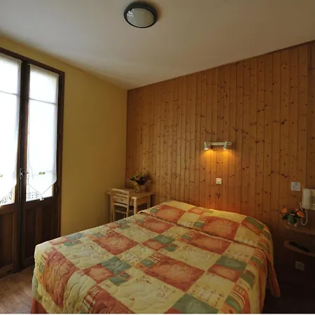 Hôtel de la Grotte-3