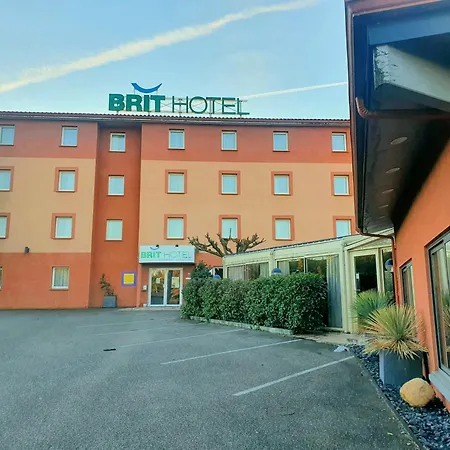 Brit Hotel Confort Montauban-3