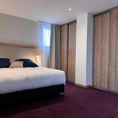 Brit Hotel De Grignan Vichy-3