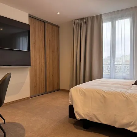 Brit Hotel De Grignan Vichy-3