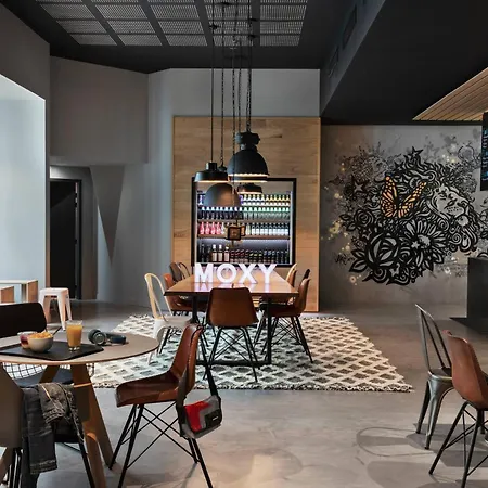 Moxy Lyon Airport-3