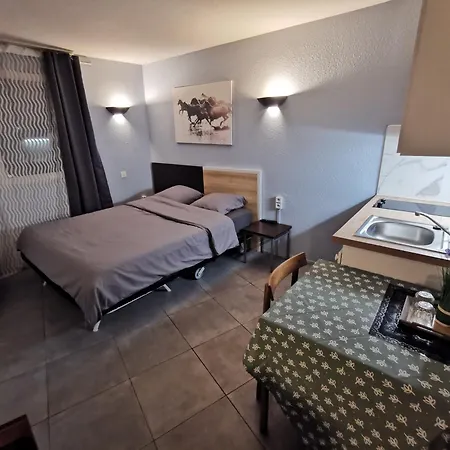 Appart Hotel La Defense-3