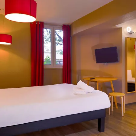 ibis Arles-3