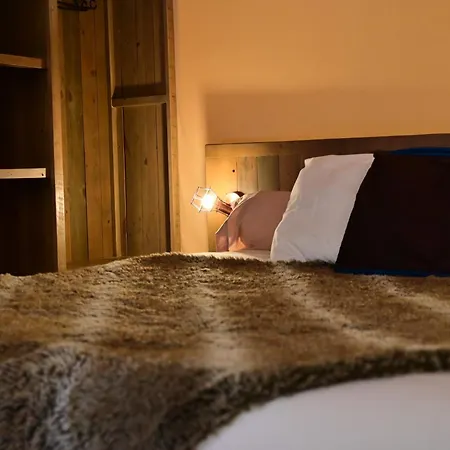Prehistoric Lodge - Adult Only-3