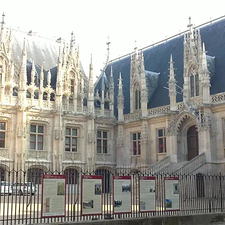 Hotel Dandy Rouen Centre-2