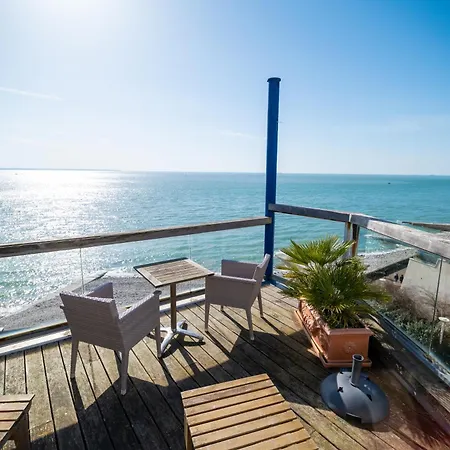 Logis Hotel - La Petite Rade-3