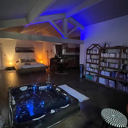 Les Lofts de Bouzigues - Spa privatif&Romantique-3