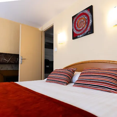 Hotel Cheval De Bronze-3