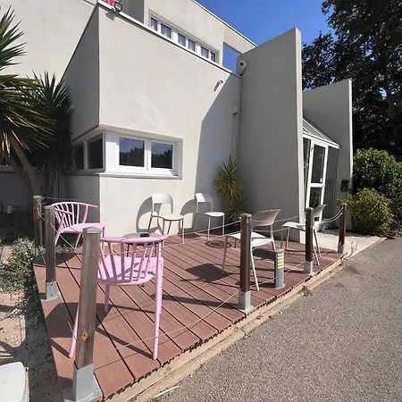 Contact Hotel Marseille Aubagne-2