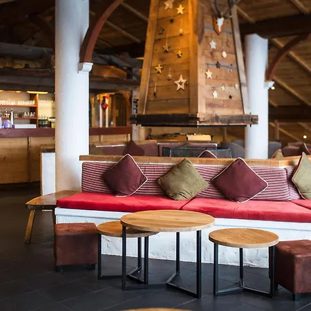 Hotel Alpen Roc-3