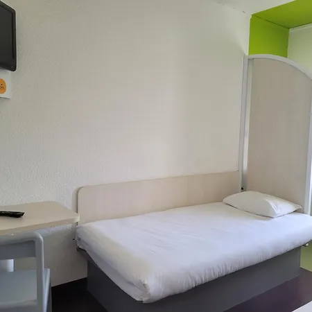 Tip Hotel Cambrai Ex Hotel F1-2