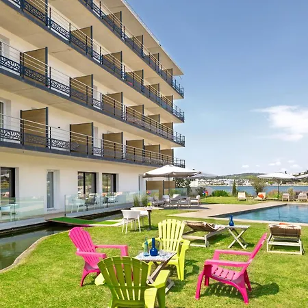 Golden Tulip Hotel & Rooftop Martigues Provence-3