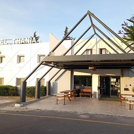 HOTEL THANIA Sète Frontignan-3