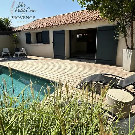 Piscine privée chauffée Proche des plages-2