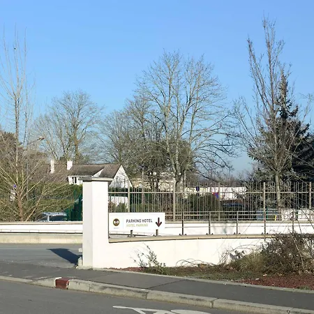 B&B HOTEL Paris Meudon Vélizy-2