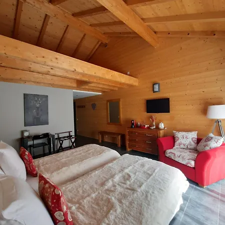 Au Coeur Des Lacs - Chambres D'Hotes & Spa-3
