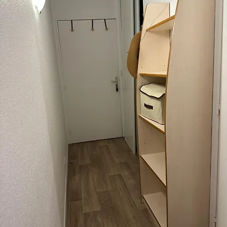 Cozy Studio In La Defense-3