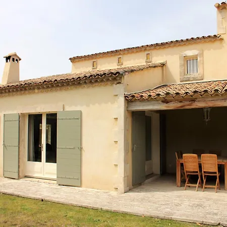Mas In Eygalieres With Heated Pool-2