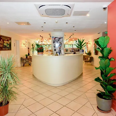 Sure Hotel By Best Western Gemenos En Provence-2