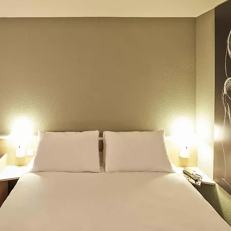 Ibis Auray-2