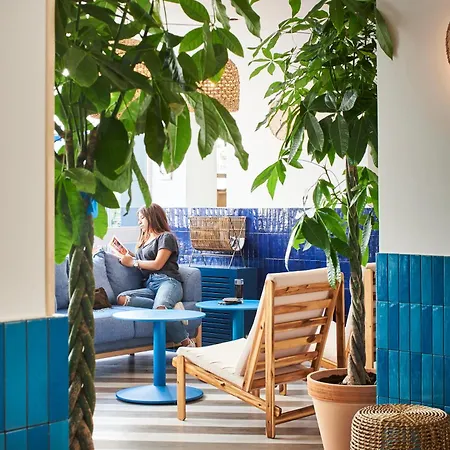 Hotel Chromatics & Restaurant Hill Club By Happyculture-3