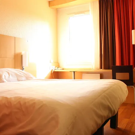Ibis Abbeville-3
