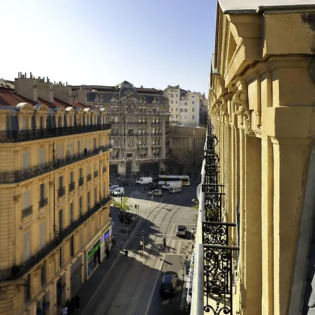 B&B Hotel Marseille Centre Vieux Port-2
