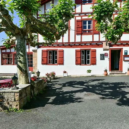 Logis Hôtel Baratxartea-2