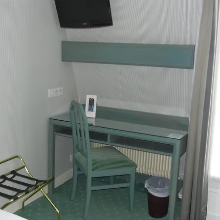Hotel Du Pre-2