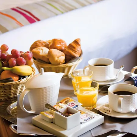 Holiday Inn Paris Montmartre By Ihg-3