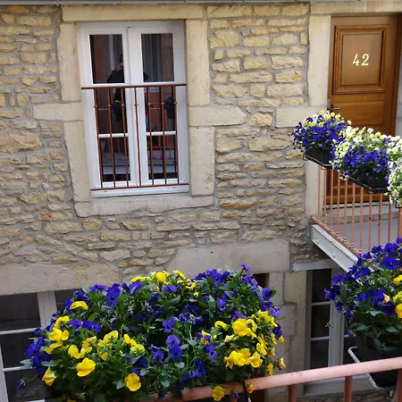 Hotel De La Cloche-2