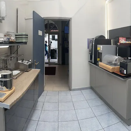 Hotel Lilas Gambetta-3