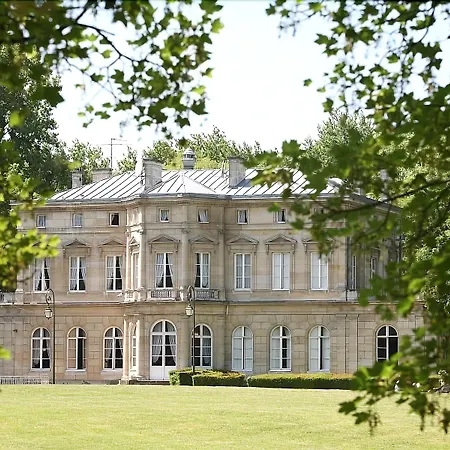 Château De La Motte Fenelon-3
