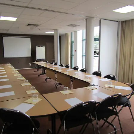 Comfort Hotel Aeroport Lyon St Exupery-3