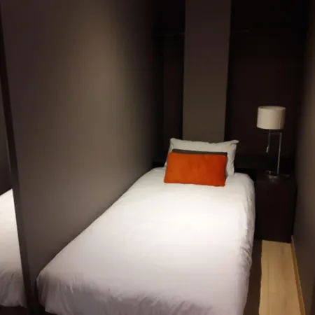 Hotel Crocus Caen Memorial-3