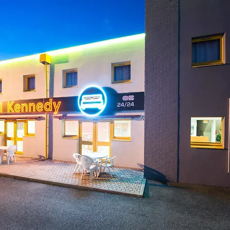 Hotel Kennedy Parc Des Expositions-3