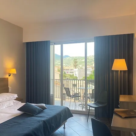 Grand Hotel De Calvi-3