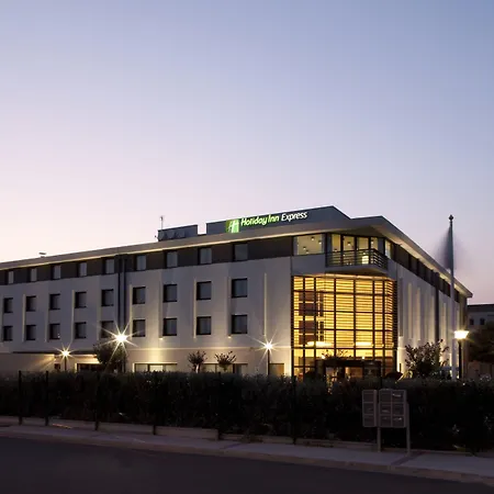Holiday Inn Express Toulouse Airport By Ihg-3