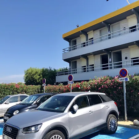 Premiere Classe Perpignan Sud-3
