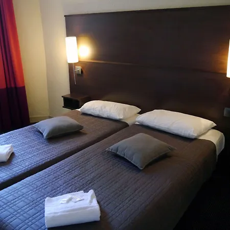 Hotel Des Ambassadeurs-3
