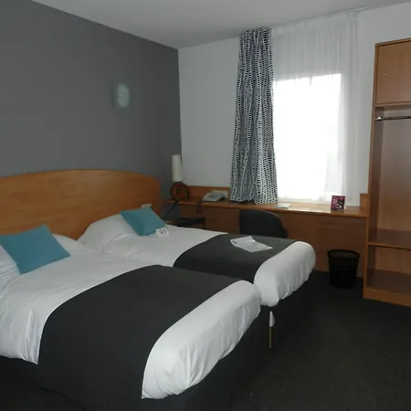 Brit Hotel Bressuire-2