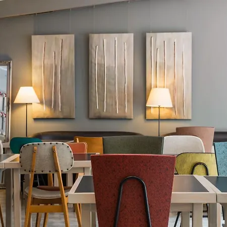 Hotel Edmond Rostand-2