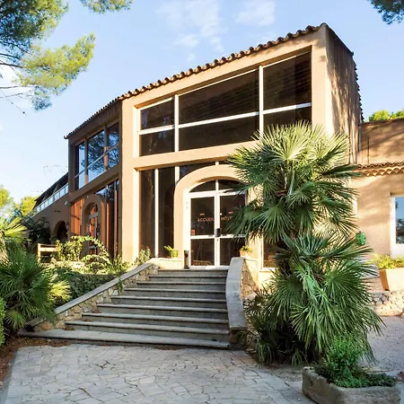 Best Western Domaine de Roquerousse-3