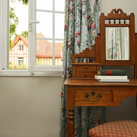 Hotel Le Saint Christophe-2