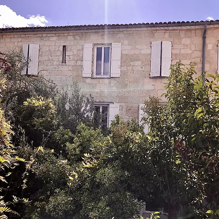 Hotel Saint Louis - Au Coeur Des Remparts-3