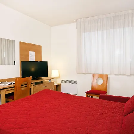 Sejours & Affaires Rennes Villa Camilla-2