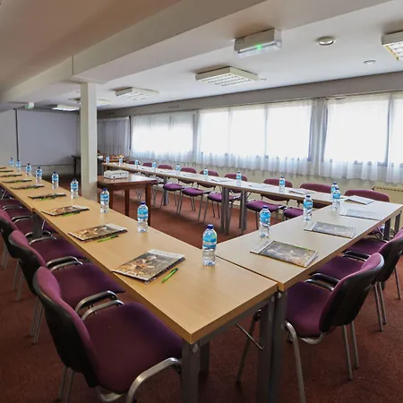 Logis Hotel, restaurant et spa Le Relais De Broceliande-2